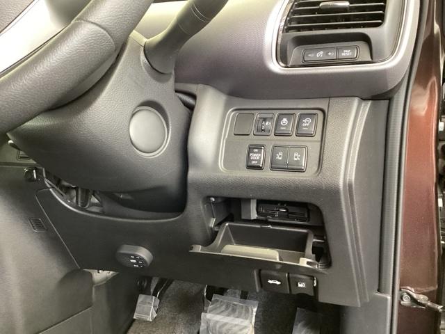 セレナ ＸＶ　メモリーナビ　両側電動スライドドア　地デジ　３列シート　ＵＳＢ　オートクルーズ　ＤＶＤ再生機能　ＥＴＣ車載器　ウォークスルー　インテリキー　バックカメラ　記録簿　ドラレコ　パワーウインドウ　ナビＴＶ（15枚目）
