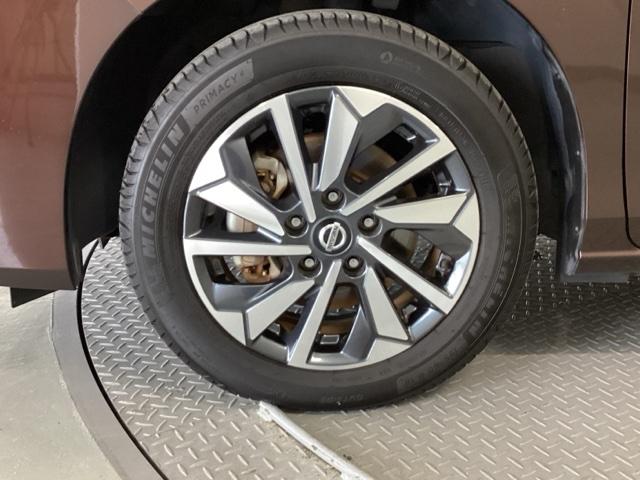 セレナ ＸＶ　メモリーナビ　両側電動スライドドア　地デジ　３列シート　ＵＳＢ　オートクルーズ　ＤＶＤ再生機能　ＥＴＣ車載器　ウォークスルー　インテリキー　バックカメラ　記録簿　ドラレコ　パワーウインドウ　ナビＴＶ（22枚目）