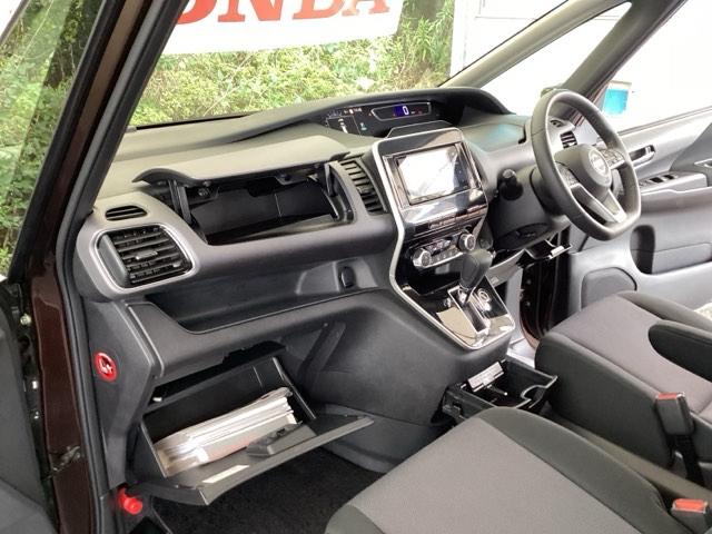 セレナ ＸＶ　メモリーナビ　両側電動スライドドア　地デジ　３列シート　ＵＳＢ　オートクルーズ　ＤＶＤ再生機能　ＥＴＣ車載器　ウォークスルー　インテリキー　バックカメラ　記録簿　ドラレコ　パワーウインドウ　ナビＴＶ（35枚目）