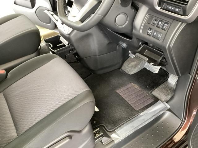セレナ ＸＶ　メモリーナビ　両側電動スライドドア　地デジ　３列シート　ＵＳＢ　オートクルーズ　ＤＶＤ再生機能　ＥＴＣ車載器　ウォークスルー　インテリキー　バックカメラ　記録簿　ドラレコ　パワーウインドウ　ナビＴＶ（53枚目）