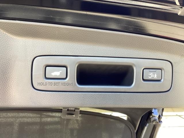 ヴェゼル ｅ：ＨＥＶＺ　メモリーナビ　ドラレコ　ＥＴＣ　衝突回避支援ブレーキ機能　スマキ　Ｐトランク　フルオートエアコン　Ｄレコ　エアバッグ　両席エアバック　Ｒカメ　パワーウィンドウ　ＬＥＤランプ　ソナー　クルーズＣ　ＡＢＳ（25枚目）
