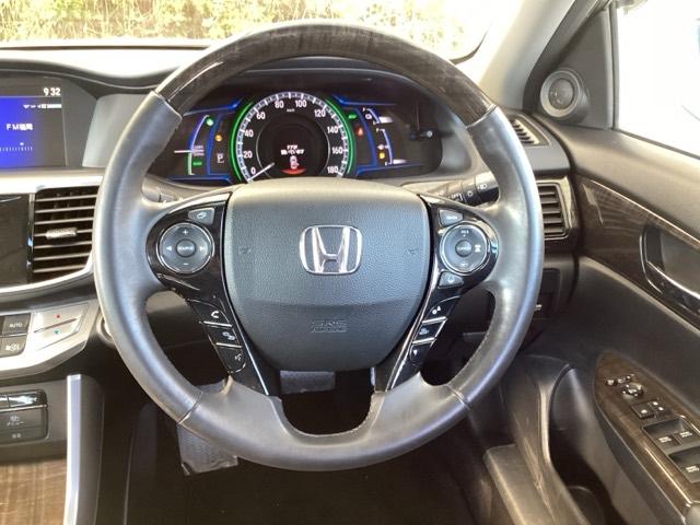 アコードハイブリッド EX HDDナビ ドラレコ ETC リヤカメラ 盗難防止装置 パワーウィンドウ 地デジ LED DVD再生 オートエアコン ナビTV パワーステアリング キーフリー アイドリングストップ ABS エアバック(3枚目)