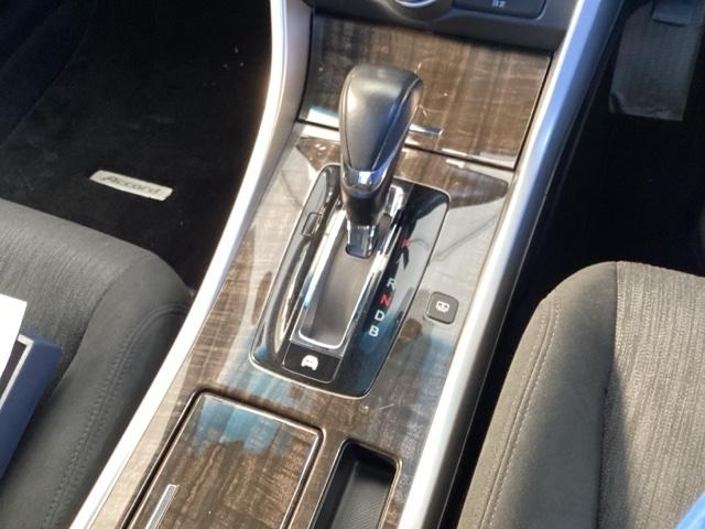 アコードハイブリッド EX HDDナビ ドラレコ ETC リヤカメラ 盗難防止装置 パワーウィンドウ 地デジ LED DVD再生 オートエアコン ナビTV パワーステアリング キーフリー アイドリングストップ ABS エアバック(18枚目)