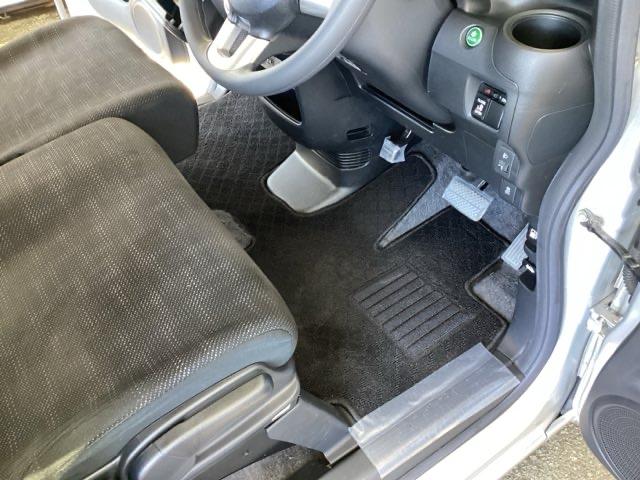 Ｎ－ＢＯＸ Ｇ・Ｌパッケージ　メモリーナビ　リアカメラ　ＥＴＣ　Ｉ－ＳＴＯＰ　ベンチ席　メンテナンスノート　カラーバックモニター　全席ＰＷ　イモビライザー　ナビテレビ　地ＴＶ　ＡＡＣ　横滑り防止　スマートキー　ＤＶＤ再生　ＡＢＳ（50枚目）