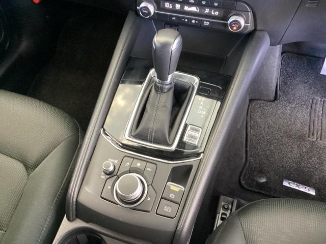 ＣＸ－５ ２０Ｓスマートエディション　純正メモリーナビ　全周囲カメラ　ＥＴＣ　ブレーキサポート　３６０度ビューモニター　ＬＥＤ　地デジ　ＵＳＢポート　サイドエアバック　横滑り防止装置　クルーズコントロール　アイドリング　盗難防止装置（13枚目）