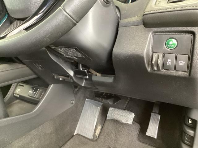 ヴェゼル Ｘ　メモリーナビ　リアカメラ　ＥＴＣ　追突軽減ブレーキ　地ＴＶ　ＤＶＤ再生　スマ－トキ－　ＵＳＢ　サイドエアバッグ　ナビ＆ＴＶ　パワーウィンドウ　盗難防止システム　横滑り防止　ＬＥＤヘッドランプ　クルコン（15枚目）