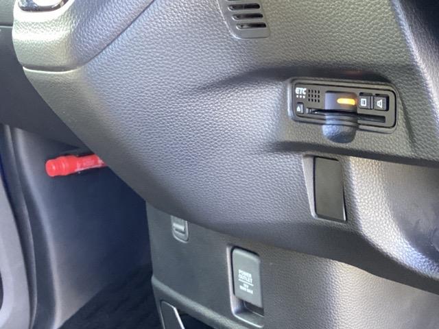 Ｎ－ＢＯＸカスタム Ｇ・Ｌホンダセンシング　メモリーナビ　ドラレコ　ＥＴＣ　禁煙　エアコン　衝突被害軽減装置　シ－トヒ－タ－　ＶＳＡ　パワーウィンドウ　エアバック　Ｗ電動スライド　ベンチシート　４ＷＤ車　キーフリー　地デジ　サイドエアバック（13枚目）