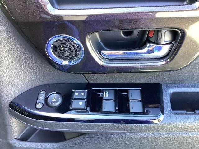 Ｎ－ＢＯＸカスタム Ｇ・Ｌホンダセンシング　メモリーナビ　ドラレコ　ＥＴＣ　禁煙　エアコン　衝突被害軽減装置　シ－トヒ－タ－　ＶＳＡ　パワーウィンドウ　エアバック　Ｗ電動スライド　ベンチシート　４ＷＤ車　キーフリー　地デジ　サイドエアバック（26枚目）
