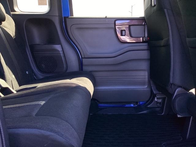 Ｎ－ＢＯＸカスタム Ｇ・Ｌホンダセンシング　メモリーナビ　ドラレコ　ＥＴＣ　禁煙　エアコン　衝突被害軽減装置　シ－トヒ－タ－　ＶＳＡ　パワーウィンドウ　エアバック　Ｗ電動スライド　ベンチシート　４ＷＤ車　キーフリー　地デジ　サイドエアバック（29枚目）