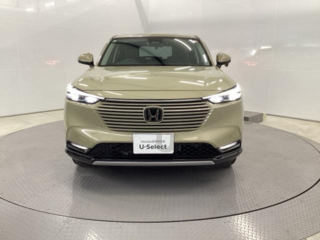 ヴェゼル ｅ：ＨＥＶＺ　メモリーナビ　ドラレコ　ＥＴＣ　衝突回避支援ブレーキ機能　スマキ　Ｐトランク　フルオートエアコン　Ｄレコ　エアバッグ　両席エアバック　Ｒカメ　パワーウィンドウ　ＬＥＤランプ　ソナー　クルーズＣ　ＵＳＢ（6枚目）