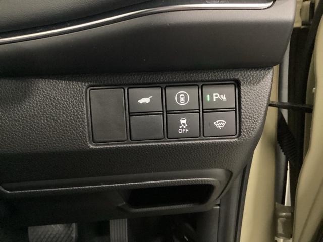 ヴェゼル ｅ：ＨＥＶＺ　メモリーナビ　ドラレコ　ＥＴＣ　衝突回避支援ブレーキ機能　スマキ　Ｐトランク　フルオートエアコン　Ｄレコ　エアバッグ　両席エアバック　Ｒカメ　パワーウィンドウ　ＬＥＤランプ　ソナー　クルーズＣ　ＵＳＢ（15枚目）