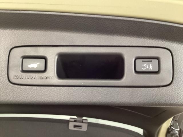 ヴェゼル ｅ：ＨＥＶＺ　メモリーナビ　ドラレコ　ＥＴＣ　衝突回避支援ブレーキ機能　スマキ　Ｐトランク　フルオートエアコン　Ｄレコ　エアバッグ　両席エアバック　Ｒカメ　パワーウィンドウ　ＬＥＤランプ　ソナー　クルーズＣ　ＵＳＢ（31枚目）