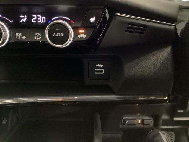 ヴェゼル ｅ：ＨＥＶＺ　メモリーナビ　ドラレコ　ＥＴＣ　衝突回避支援ブレーキ機能　スマキ　Ｐトランク　フルオートエアコン　Ｄレコ　エアバッグ　両席エアバック　Ｒカメ　パワーウィンドウ　ＬＥＤランプ　ソナー　クルーズＣ　ＵＳＢ（35枚目）