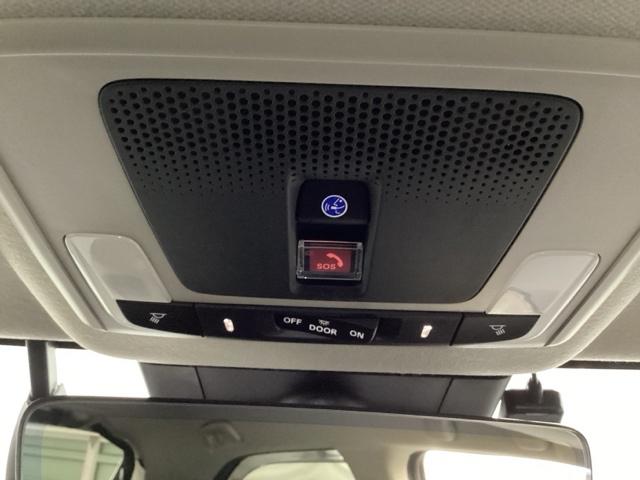 ヴェゼル ｅ：ＨＥＶＺ　メモリーナビ　ドラレコ　ＥＴＣ　衝突回避支援ブレーキ機能　スマキ　Ｐトランク　フルオートエアコン　Ｄレコ　エアバッグ　両席エアバック　Ｒカメ　パワーウィンドウ　ＬＥＤランプ　ソナー　クルーズＣ　ＵＳＢ（41枚目）