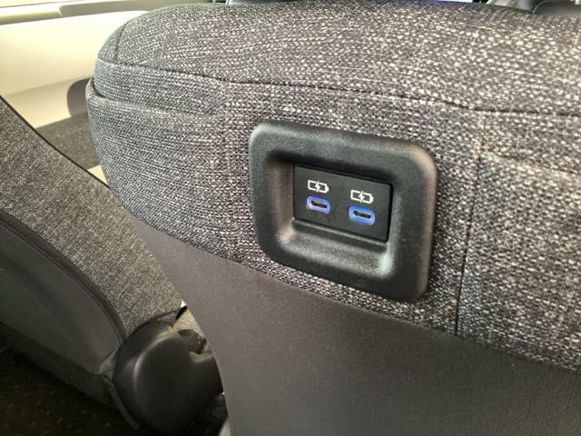 シエンタ ハイブリッドＺ　両側電動スライドドア　ＬＥＤヘッドライト　ＴＳＳ　エアバック　キーレスエントリー　イモビライザー　バックモニター　ＥＴＣ車載器　横滑り防止　スマートキー　オートエアコン　サイドエアバッグ　ＵＳＢ（51枚目）