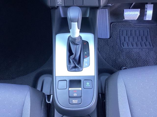 フィット ｅ：ＨＥＶベーシック　ＥＴＣ　カーテンエアバッグ　ＣＭＢＳ　セキュリティアラーム　アイドリングストップ　スマートキー　ＬＥＤヘッド　パワーウインドウ　オートエアコン　禁煙車　クルーズコントロール　エアバッグ　ＡＢＳ（13枚目）