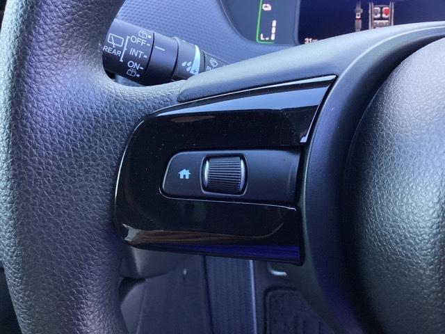 フィット ｅ：ＨＥＶベーシック　ＥＴＣ　カーテンエアバッグ　ＣＭＢＳ　セキュリティアラーム　アイドリングストップ　スマートキー　ＬＥＤヘッド　パワーウインドウ　オートエアコン　禁煙車　クルーズコントロール　エアバッグ　ＡＢＳ（34枚目）