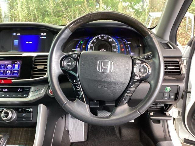 アコードハイブリッド EX HDDナビ 電動シート ETC リヤカメラ 衝突軽減システム 盗難防止装置 パワーウィンドウ ワンセグ オートエアコン ナビTV パワーステアリング キーフリー アイドリングストップ ABS 横滑防止(19枚目)