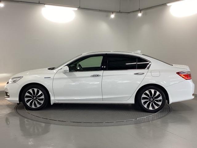 アコードハイブリッド EX HDDナビ 電動シート ETC リヤカメラ 衝突軽減システム 盗難防止装置 パワーウィンドウ ワンセグ オートエアコン ナビTV パワーステアリング キーフリー アイドリングストップ ABS 横滑防止(35枚目)