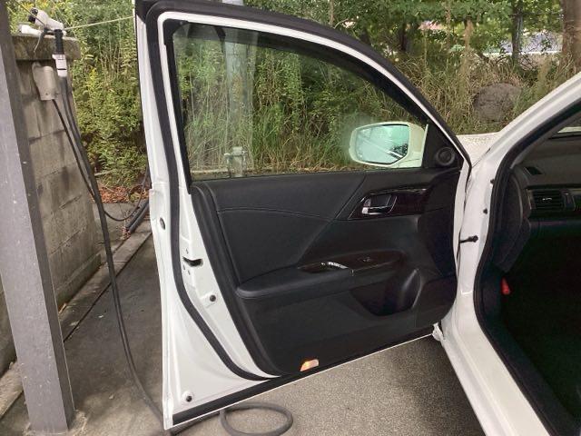 アコードハイブリッド EX HDDナビ 電動シート ETC リヤカメラ 衝突軽減システム 盗難防止装置 パワーウィンドウ ワンセグ オートエアコン ナビTV パワーステアリング キーフリー アイドリングストップ ABS 横滑防止(36枚目)