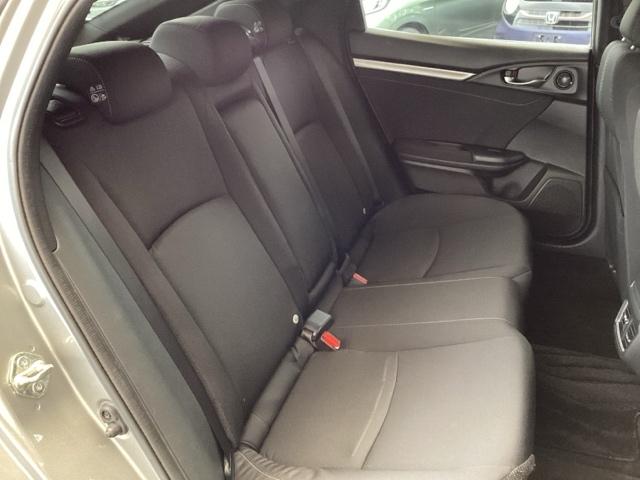 シビック ハッチバック ホンダセンシングレス 純正ナビ 盗難防止装置 Bモニター 横滑防止 シートヒーター付き LEDライト フルセグTV スマートキー AAC ナビ・TV ドラレコ サイドカーテンエアバック ETC ABS(17枚目)