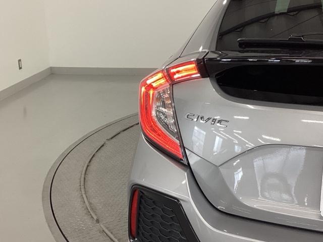 シビック ハッチバック ホンダセンシングレス 純正ナビ 盗難防止装置 Bモニター 横滑防止 シートヒーター付き LEDライト フルセグTV スマートキー AAC ナビ・TV ドラレコ サイドカーテンエアバック ETC ABS(31枚目)
