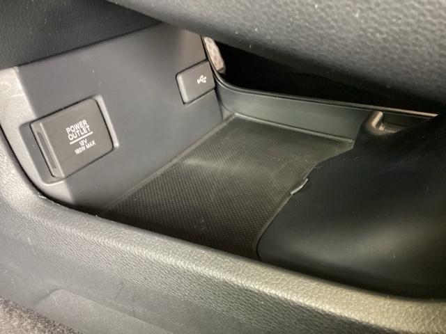 シビック ハッチバック ホンダセンシングレス 純正ナビ 盗難防止装置 Bモニター 横滑防止 シートヒーター付き LEDライト フルセグTV スマートキー AAC ナビ・TV ドラレコ サイドカーテンエアバック ETC ABS(40枚目)