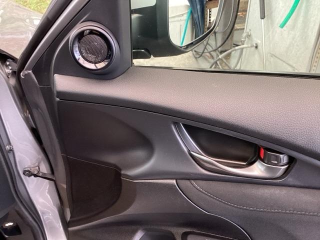 シビック ハッチバック ホンダセンシングレス 純正ナビ 盗難防止装置 Bモニター 横滑防止 シートヒーター付き LEDライト フルセグTV スマートキー AAC ナビ・TV ドラレコ サイドカーテンエアバック ETC ABS(47枚目)