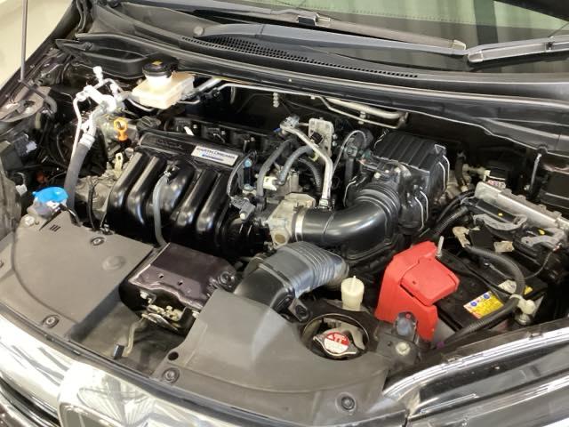 シャトル ハイブリッドXホンダセンシング 純正メモリーナビ リアカメラ ETC 衝突軽減装置 Rカメラ Fセグ LEDヘッド ECON AAC USB 盗難防止装置 記録簿 DVD再生 シートヒーター スマートキー エアバッグ 4WD ABS(20枚目)