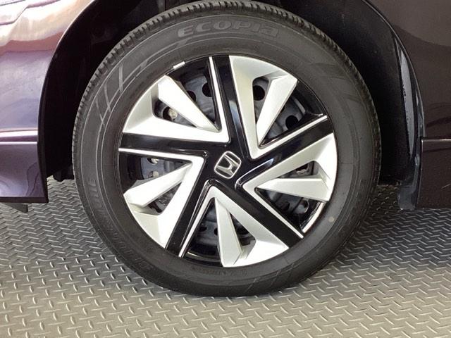 シャトル ハイブリッドXホンダセンシング 純正メモリーナビ リアカメラ ETC 衝突軽減装置 Rカメラ Fセグ LEDヘッド ECON AAC USB 盗難防止装置 記録簿 DVD再生 シートヒーター スマートキー エアバッグ 4WD ABS(21枚目)