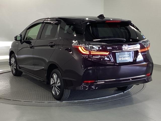 シャトル ハイブリッドXホンダセンシング 純正メモリーナビ リアカメラ ETC 衝突軽減装置 Rカメラ Fセグ LEDヘッド ECON AAC USB 盗難防止装置 記録簿 DVD再生 シートヒーター スマートキー エアバッグ 4WD ABS(27枚目)