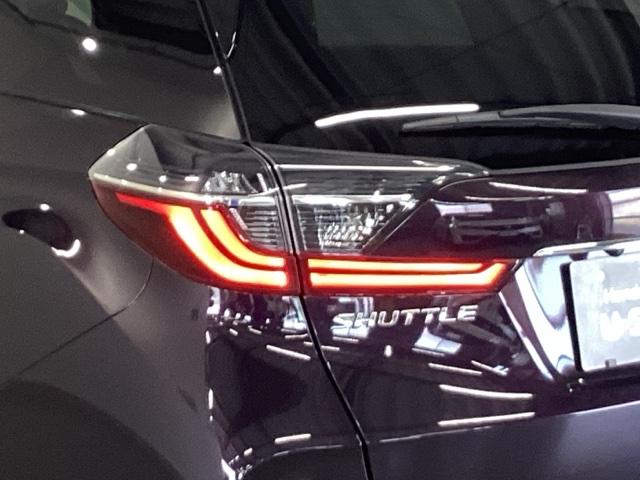 シャトル ハイブリッドXホンダセンシング 純正メモリーナビ リアカメラ ETC 衝突軽減装置 Rカメラ Fセグ LEDヘッド ECON AAC USB 盗難防止装置 記録簿 DVD再生 シートヒーター スマートキー エアバッグ 4WD ABS(28枚目)