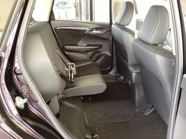 シャトル ハイブリッドXホンダセンシング 純正メモリーナビ リアカメラ ETC 衝突軽減装置 Rカメラ Fセグ LEDヘッド ECON AAC USB 盗難防止装置 記録簿 DVD再生 シートヒーター スマートキー エアバッグ 4WD ABS(58枚目)