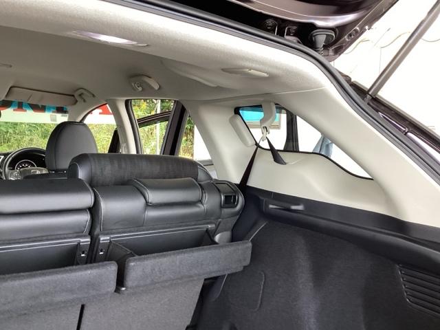 シャトル ハイブリッドXホンダセンシング 純正メモリーナビ リアカメラ ETC 衝突軽減装置 Rカメラ Fセグ LEDヘッド ECON AAC USB 盗難防止装置 記録簿 DVD再生 シートヒーター スマートキー エアバッグ 4WD ABS(63枚目)