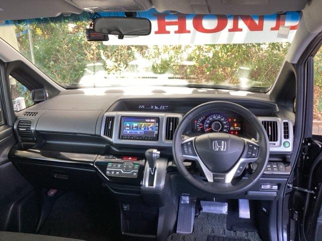 ステップワゴンスパーダ Ｚクールスピリット　純正メモリーナビ　リア席モニター　バックカメ　キーフリー　ナビＴＶ　横滑防止　記録簿付き　ＤＶＤ視聴可能　フルオートエアコン　パワーウインドウ　Ａクルーズ　三列シート　運転席エアバック　パワステ（2枚目）