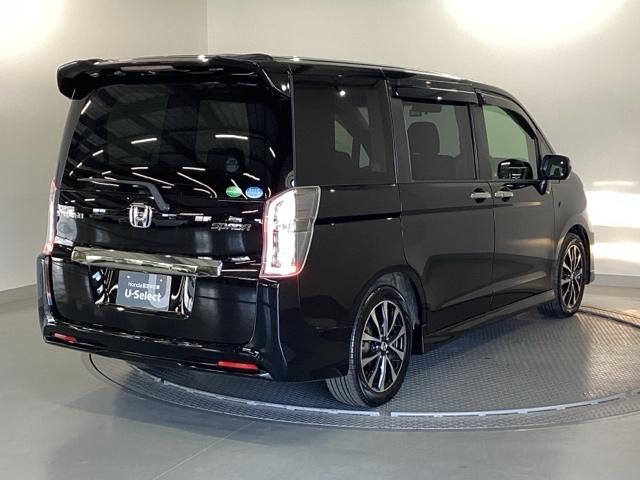 ステップワゴンスパーダ Ｚクールスピリット　純正メモリーナビ　リア席モニター　バックカメ　キーフリー　ナビＴＶ　横滑防止　記録簿付き　ＤＶＤ視聴可能　フルオートエアコン　パワーウインドウ　Ａクルーズ　三列シート　運転席エアバック　パワステ（8枚目）