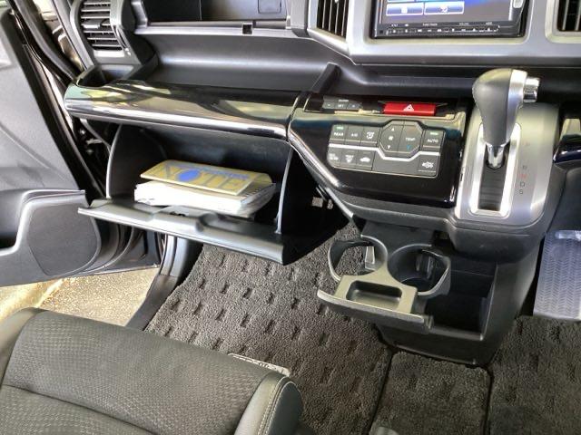 ステップワゴンスパーダ Ｚクールスピリット　純正メモリーナビ　リア席モニター　バックカメ　キーフリー　ナビＴＶ　横滑防止　記録簿付き　ＤＶＤ視聴可能　フルオートエアコン　パワーウインドウ　Ａクルーズ　三列シート　運転席エアバック　パワステ（42枚目）