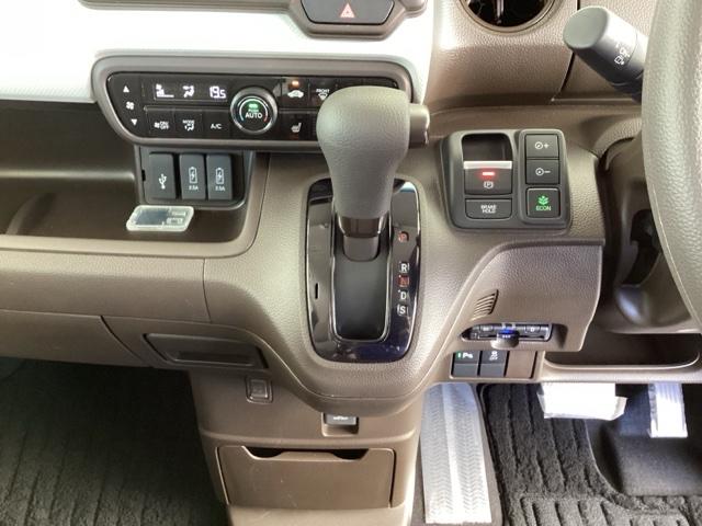 N-BOX L 純正メモリーナビ ドラレコ リアカメラ 衝突回避支援ブレーキ I-STOP クリソナ PW パワステ Sヒーター スマ-トキ- Bカメ 地デジTV ナビ&TV 横滑り防止 ETC車載器 整備記録簿(13枚目)