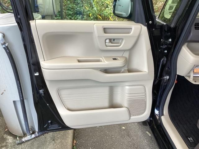 N-BOX Gホンダセンシング 純正メモリーナビ リアカメラ ETC 盗難防止システム ナビTV スマキー LED DVD再生機能 横滑り防止 記録簿 USB パワーウィンドウ AAC 地デジTV ベンチシート クルコン 両スラ(33枚目)