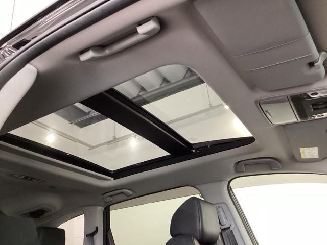 CR-Vハイブリッド e:HEVEX・マスターピース 純正メモリーナビ 本革Pシート Sルーフ 電動バックドア 衝突軽減ブレーキ クルコン Bカメラ LEDヘッドライト DVD ドライブレコーダー 本革シート 4WD 前席シートヒーター スマートキー(7枚目)