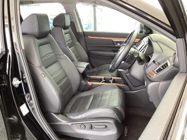 CR-Vハイブリッド e:HEVEX・マスターピース 純正メモリーナビ 本革Pシート Sルーフ 電動バックドア 衝突軽減ブレーキ クルコン Bカメラ LEDヘッドライト DVD ドライブレコーダー 本革シート 4WD 前席シートヒーター スマートキー(17枚目)