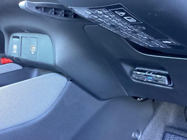 フィット e:HEVクロスター メモリーナビ ドラレコ ETC 衝突回避システム フルオートエアコン 整備記録簿 前後センサー LEDランプ エアバッグ サイドエアバック 地デジ オートクルーズコントロール VSA バックカメラ(13枚目)