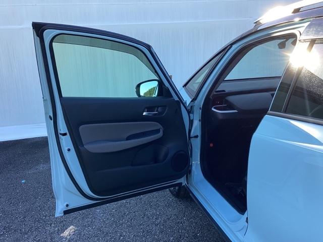 フィット e:HEVクロスター メモリーナビ ドラレコ ETC 衝突回避システム フルオートエアコン 整備記録簿 前後センサー LEDランプ エアバッグ サイドエアバック 地デジ オートクルーズコントロール VSA バックカメラ(27枚目)