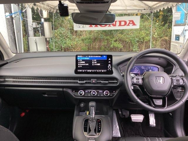 ZR-V Z ナビ BOSEプレミアムサウンドシステム Dレコ 盗難防止システム インテリキー カーテンエアバック 地デジ VSA Bカメラ クルコン USB エアコン ターボ 本革シ-ト クリアランスソナー(3枚目)