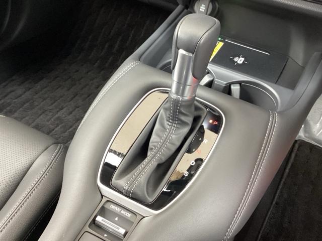 ZR-V Z ナビ BOSEプレミアムサウンドシステム Dレコ 盗難防止システム インテリキー カーテンエアバック 地デジ VSA Bカメラ クルコン USB エアコン ターボ 本革シ-ト クリアランスソナー(14枚目)