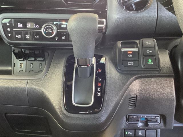 N-BOXカスタム L 純正ナビ フルセグ リアカメラ 両席電動スライドドア Pソナー サイドエアバッグ ナビTV Aストップ シートヒータ ベンチシート キーフリーシステム LEDライト クルーズコントロール AC ETC(14枚目)