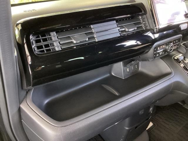 N-BOXカスタム L 純正ナビ フルセグ リアカメラ 両席電動スライドドア Pソナー サイドエアバッグ ナビTV Aストップ シートヒータ ベンチシート キーフリーシステム LEDライト クルーズコントロール AC ETC(42枚目)