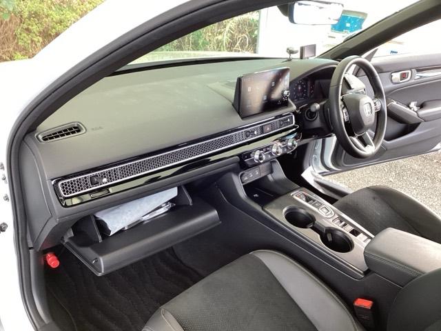 シビック e:HEVEX Google搭載ディスプレイオーディオ 衝突被害軽減ブレーキ Bカメラ シートヒーター ETC フルセグ LEDヘッドライト サイドカーテンエアバック サンルーフ オートライト パーキングセンサー(38枚目)