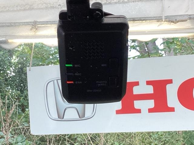 シビック e:HEVEX Google搭載ディスプレイオーディオ 衝突被害軽減ブレーキ Bカメラ シートヒーター ETC フルセグ LEDヘッドライト サイドカーテンエアバック サンルーフ オートライト パーキングセンサー(52枚目)