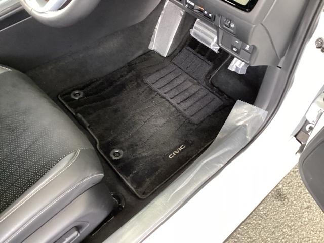 シビック e:HEVEX Google搭載ディスプレイオーディオ 衝突被害軽減ブレーキ Bカメラ シートヒーター ETC フルセグ LEDヘッドライト サイドカーテンエアバック サンルーフ オートライト パーキングセンサー(56枚目)